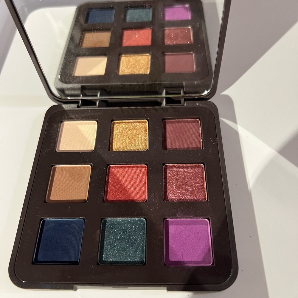 VISEART
Libertine Eye Shadow Palette